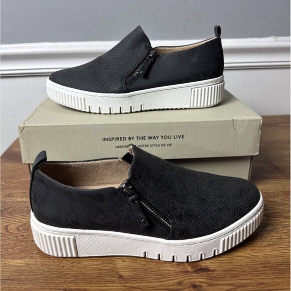 SOUL Naturalizer Turner Womens Shoes Size 7.5 M Casual Slip-On Black Sneakers - Picture 1 of 7